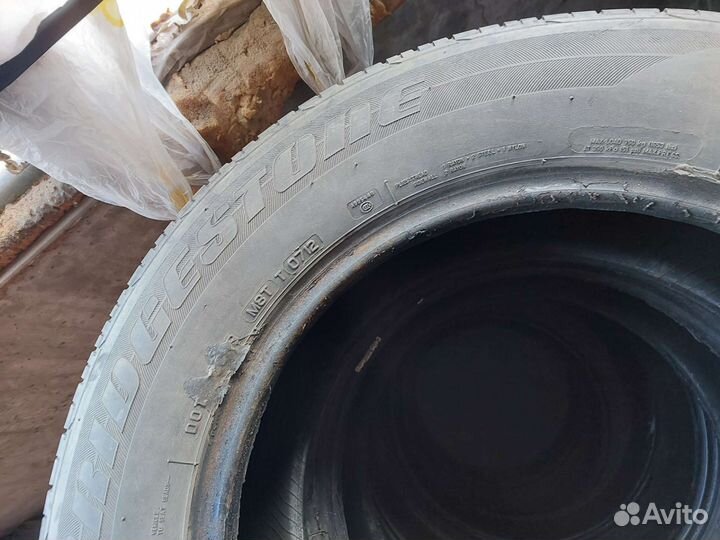 Bridgestone Dueler H/P Sport 215/65 R16