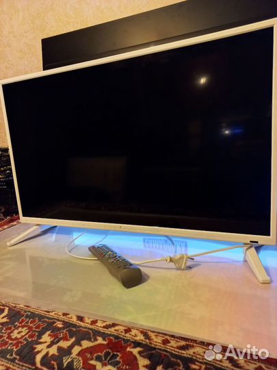 Dexp F32F7000M/G