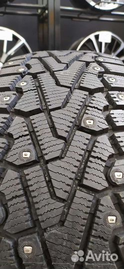 Pirelli Ice Zero 215/55 R17