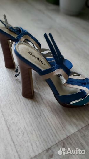 Босоножки 38