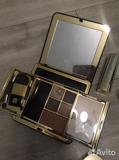 Набор косметики и другое пакетом