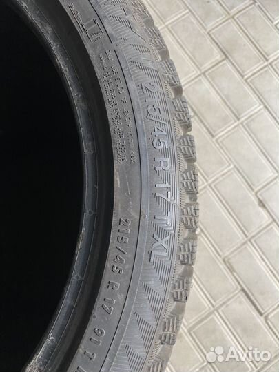 Gislaved Nord Frost 200 SUV 215/45 R17