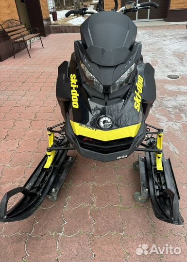 BRP Ski-doo summit expert 850