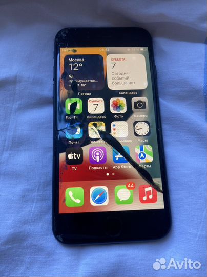 Телефон iPhone se 2020