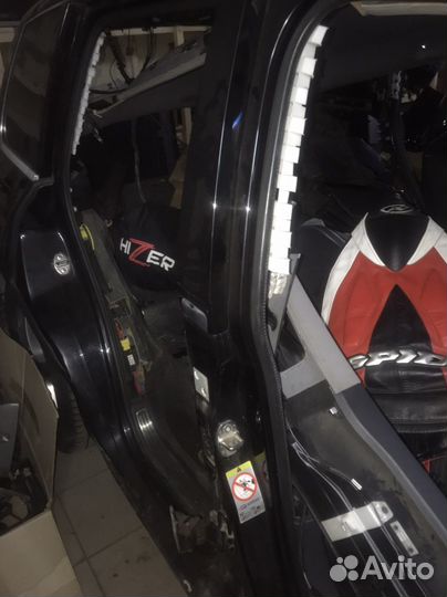 Стойка кузова центральная Volkswagen Touareg 4.2