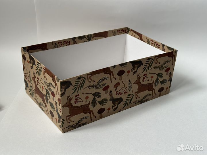 Подарочная коробка с крышкой