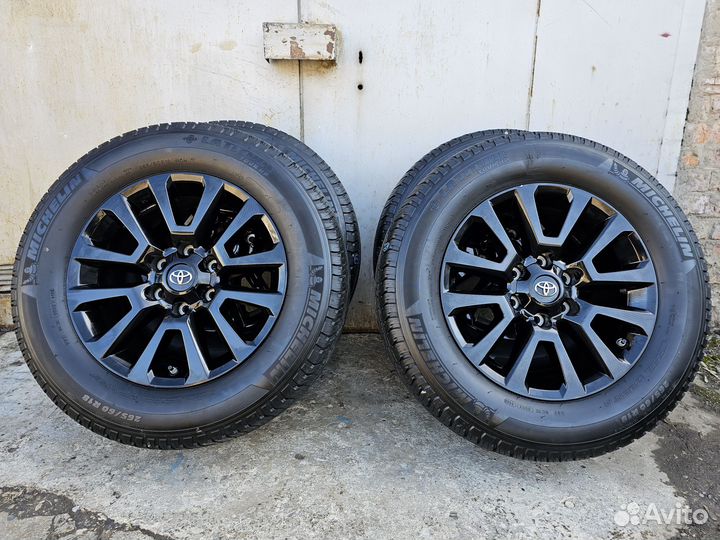 Колёса Toyota Land Cruiser Prado 150 Black Onyx