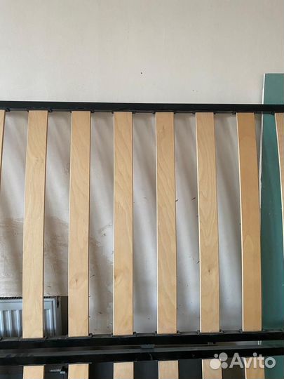 Тумба прикроватная и кровать