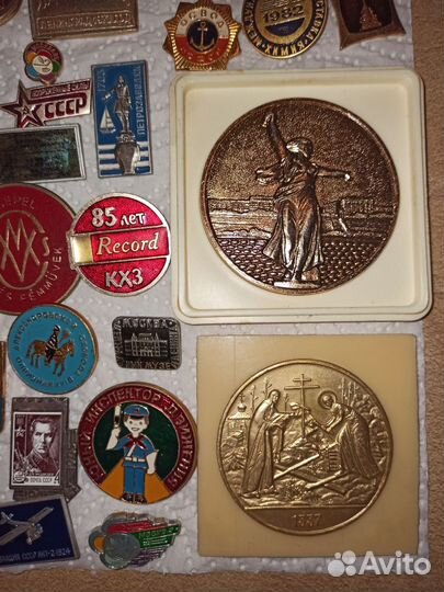 Значки СССР и гдр разные