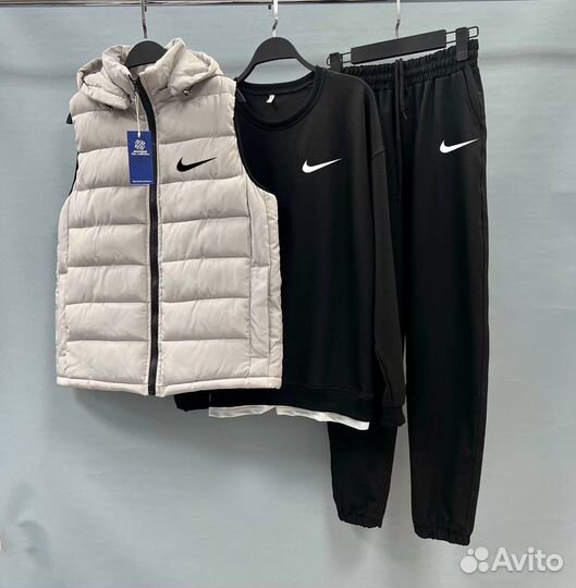 Осенний мужской спортивный костюм