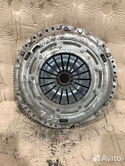 Маховик 06J105266R Audi A3 8P ccza 2011