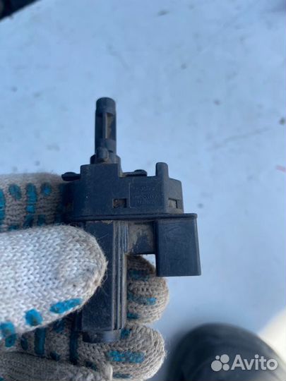 Датчик педали сцепления Ford Focus 2