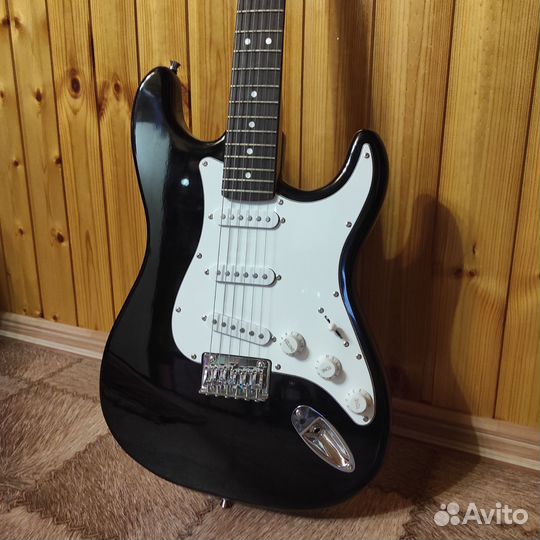 Электрогитара fender