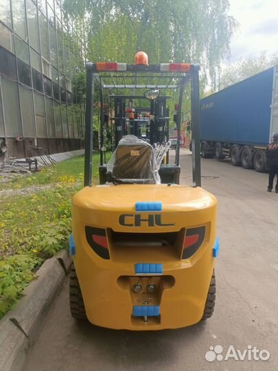 Вилочный погрузчик CHL CPCD30, 2023