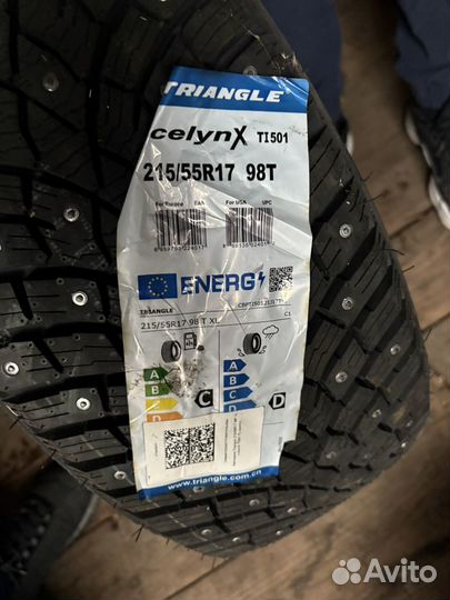 Triangle IcelynX TI501 215/55 R17 C