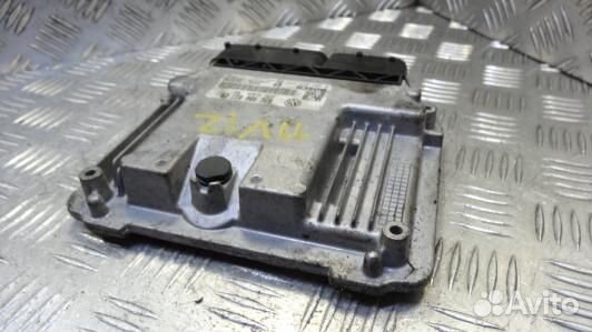 Блок управления двс skoda octavia A5 (11V12PC01)