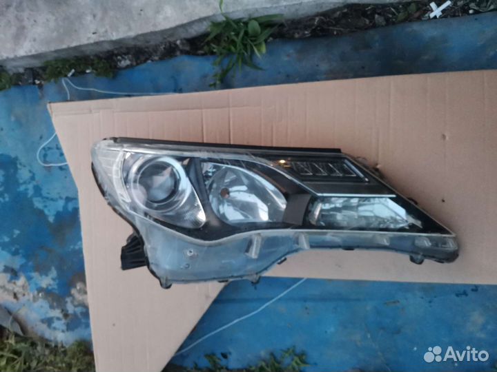 Тойота рав 4 фара правая