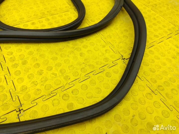 Уплотнитель багажника Bmw 320I E46 M54B22 2.2