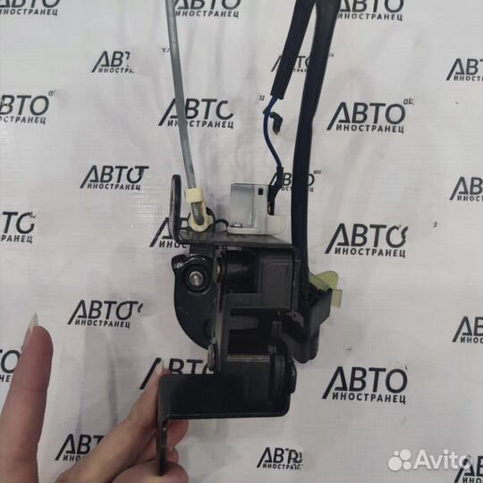 Замок стекла багажной двери hyundai 8713026000