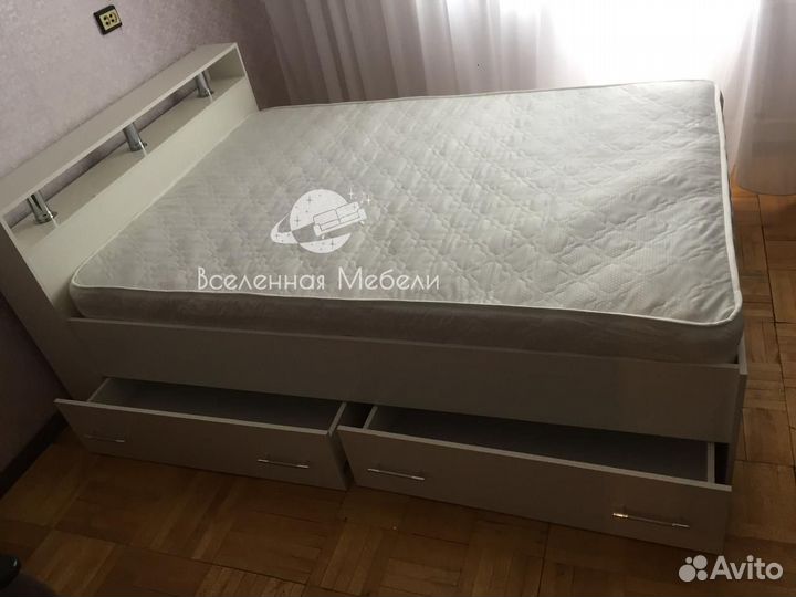 Кровать двуспальная