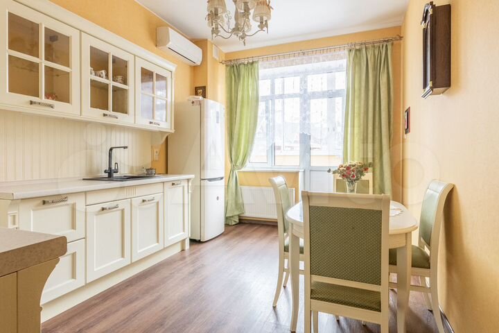 2-к. квартира, 76 м², 1/5 эт.