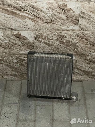Радиатор кондиционера infiniti