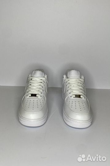 Nike форсы белые