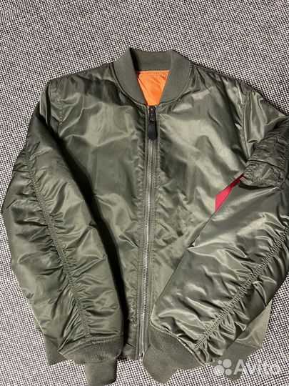 Бомбер alpha industries