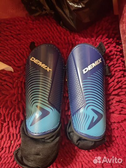 Футбольные щитки