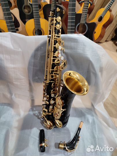 Саксофон альт Amati AAS-33-BKG новый