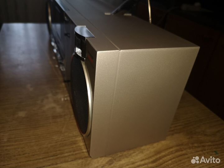 Магнитола sharp QT 90