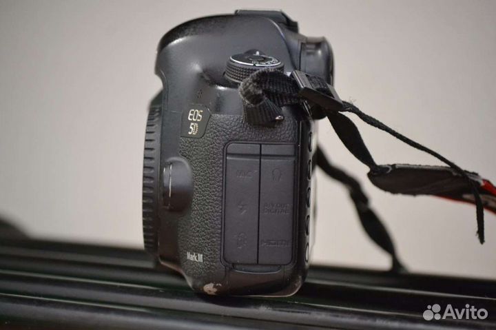 Фотоаппарат Canon EOS 5D