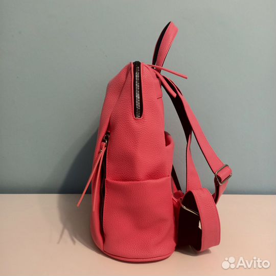 Розовый рюкзак Барби