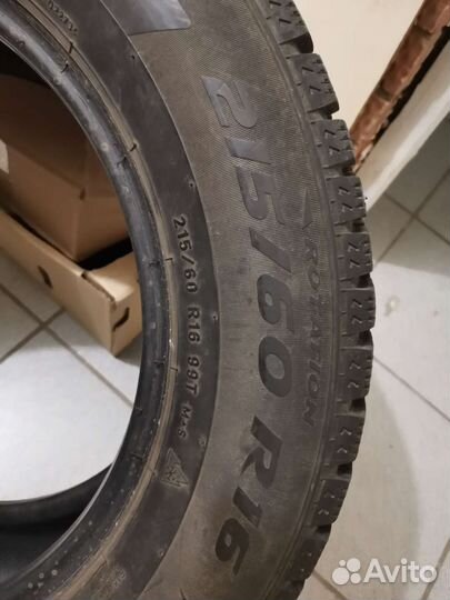 Pirelli Ice Zero 215/60 R16