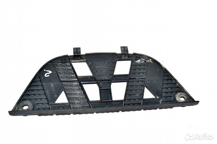 Ступенька подножки нижняя, правая mercedes-benz Ac