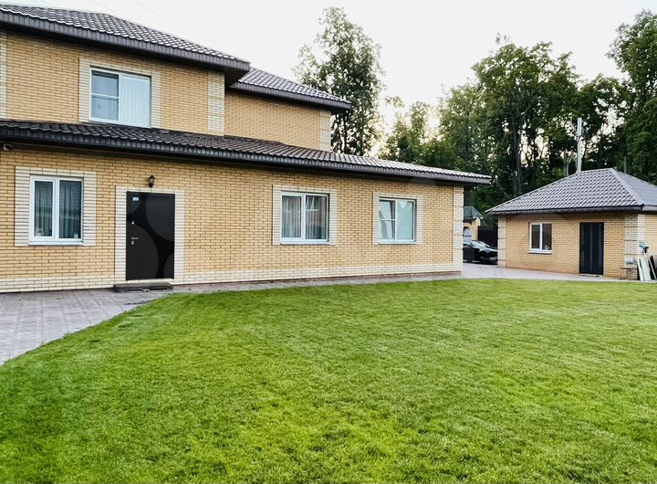 Дом 237 м² на участке 10 сот.