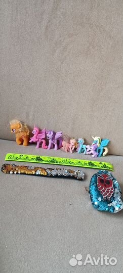 Киндеры/скрепыши/лошадки и др мелкие игрушки