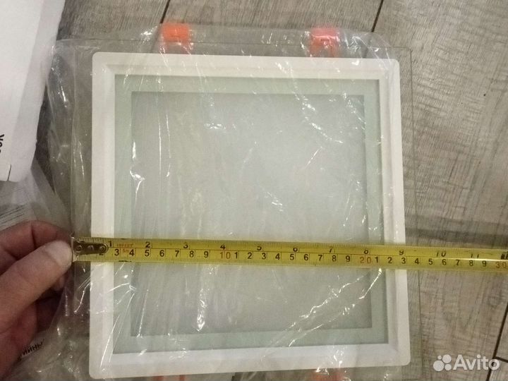 Светильник потолочный встраиваемый