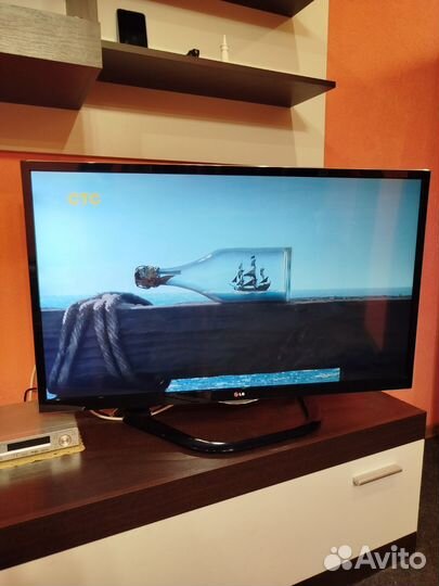 Телевизор LG 42 SMART tv