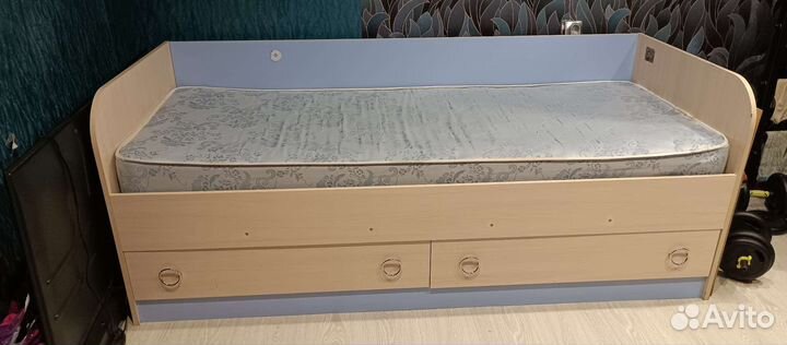 Детская, подростковая комната стенка + кровать