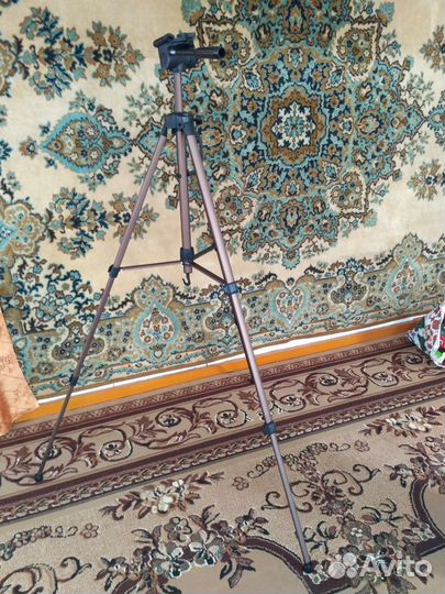 Штатив для фотоаппарата