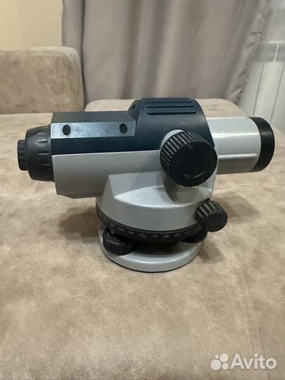 Нивелир оптический