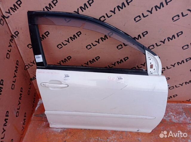 Стекло двери переднее правое Toyota Harrier ACU30