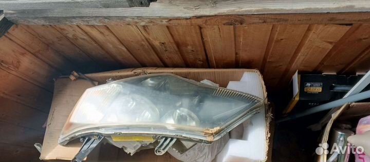 Фары на Мitsubishi Outlander