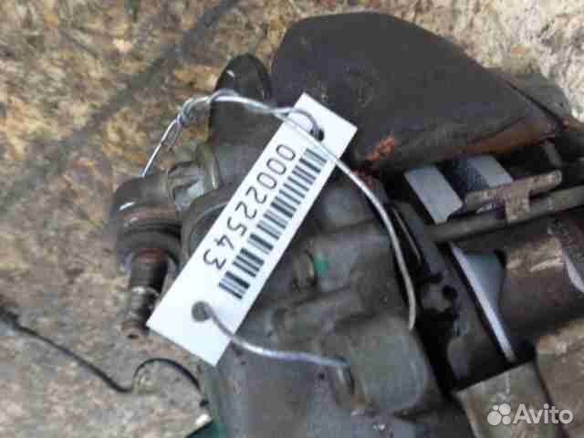 Суппорт передний левый Mercedes CLS W219