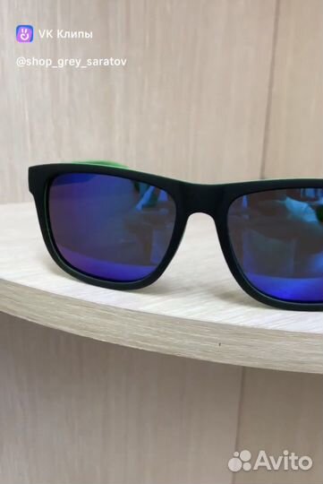 Солнцезащитные очки polaroid