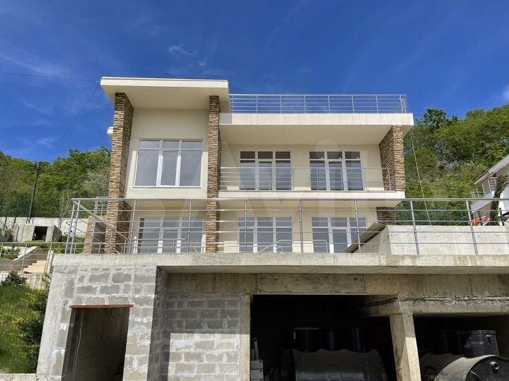 Дом 305 м² на участке 6 сот.