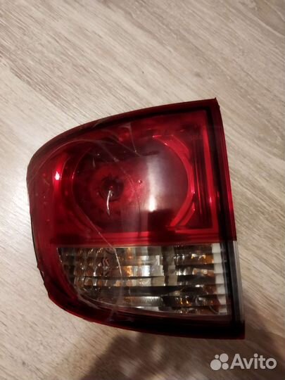 Фонарь задний левый Кайрон с дефектами