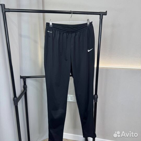 Спортивные штаны Nike размер L Оригинал