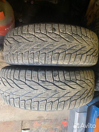 Nokian Tyres Hakkapeliitta R2 SUV 235/65 R17